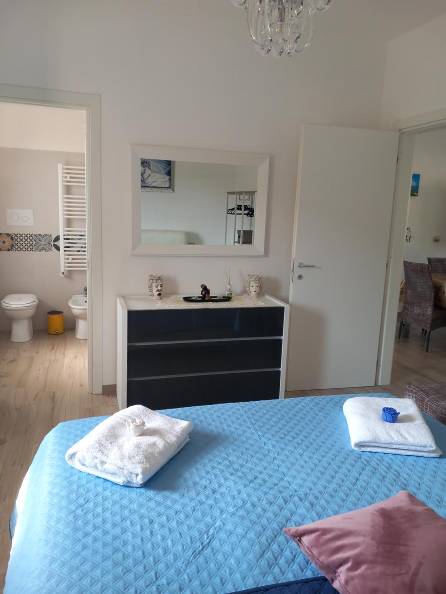 Ferienwohnung Il Tramonto Capaci Zimmer foto
